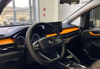 Подержанный автомобиль LIVAN X3Pro 2023 года (8 фото)