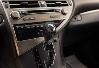 Подержанный автомобиль Lexus RX 2012 года (16 фото)