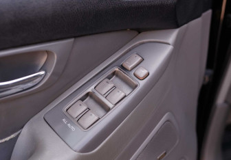 Подержанный автомобиль Lexus GX 2003 года (18 фото)