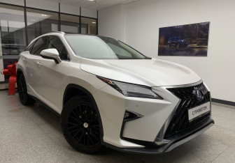 Подержанный автомобиль Lexus RX 2019 года (3 фото)