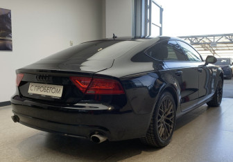 Подержанный автомобиль Audi A7 2010 года (4 фото)