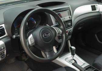 Подержанный автомобиль Subaru Forester Suv 2008 года (11 фото)