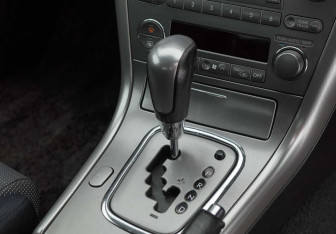 Подержанный автомобиль Subaru Legacy Sedan 2003 года (14 фото)