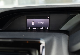 Подержанный автомобиль Toyota Esquire 2019 года (14 фото)