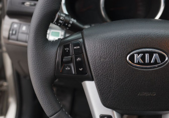 Подержанный автомобиль Kia Sorento 2012 года (12 фото)