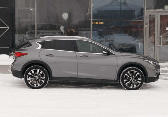 Подержанный автомобиль Infiniti QX30 2018 года (4 фото)