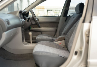 Подержанный автомобиль Toyota Corolla Sedan 1998 года (18 фото)