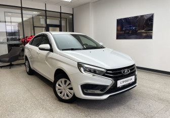 Подержанный автомобиль LADA (ВАЗ) Vesta Sedan 2023 года (3 фото)