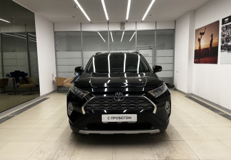 Подержанный автомобиль Toyota RAV4 2020 года (2 фото)