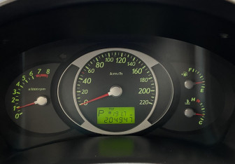Подержанный автомобиль Hyundai Tucson 2007 года (8 фото)
