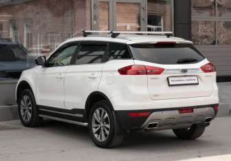 Подержанный автомобиль Geely Atlas 2020 года (7 фото)