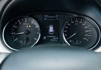 Подержанный автомобиль Nissan X-Trail 2018 года (13 фото)