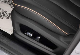 Подержанный автомобиль Omoda C5 2023 года (18 фото)