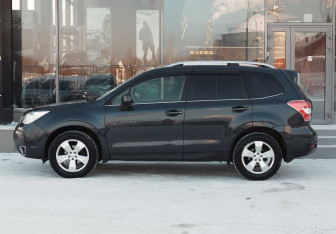 Подержанный автомобиль Subaru Forester Suv 2013 года (8 фото)