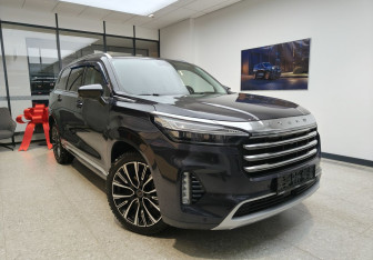 Подержанный автомобиль Exeed VX 2022 года (3 фото)