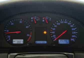 Подержанный автомобиль Volkswagen Passat Sedan 1998 года (10 фото)