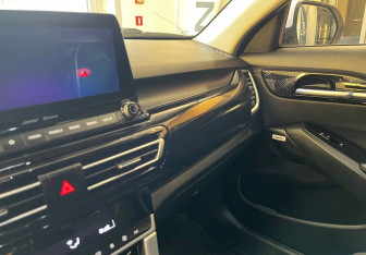 Подержанный автомобиль Kia Seltos 2021 года (13 фото)