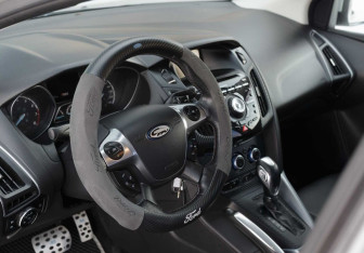 Подержанный автомобиль Ford Focus Sedan 2012 года (11 фото)