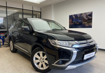 Подержанный автомобиль Mitsubishi Outlander 2016 года (5 фото)