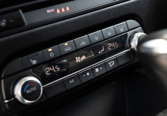 Подержанный автомобиль Mazda CX-5 2020 года (15 фото)