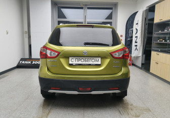 Подержанный автомобиль Toyota Highlander 2014 года (6 фото)