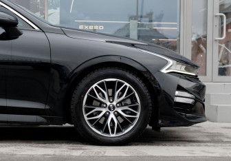 Подержанный автомобиль Kia K5 2020 года (9 фото)