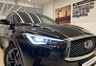 Подержанный автомобиль Infiniti QX50 2018 года (4 фото)