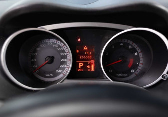 Подержанный автомобиль Mitsubishi Outlander 2008 года (12 фото)