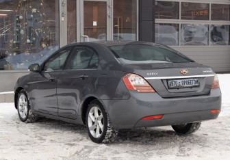 Подержанный автомобиль Geely Emgrand EC7 Sedan 2014 года (7 фото)