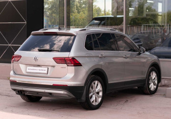 Подержанный автомобиль Volkswagen Tiguan 2018 года (5 фото)