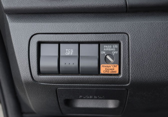 Подержанный автомобиль Mazda CX-7 2008 года (17 фото)