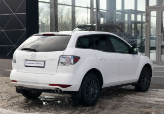 Подержанный автомобиль Mazda CX-7 2011 года (5 фото)