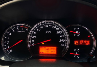 Подержанный автомобиль Nissan Teana 2008 года (9 фото)