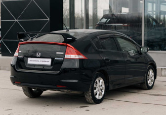 Подержанный автомобиль Honda Insight Hatchback 2009 года (5 фото)
