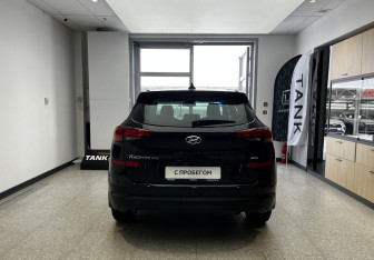 Подержанный автомобиль Hyundai Tucson 2020 года (5 фото)