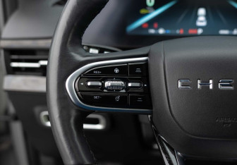 Подержанный автомобиль Omoda C5 2022 года (12 фото)