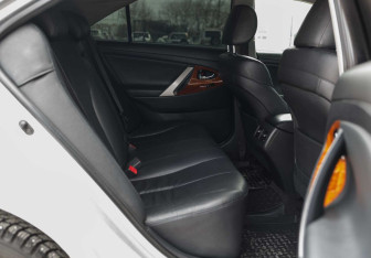 Подержанный автомобиль Toyota Camry Sedan 2007 года (18 фото)
