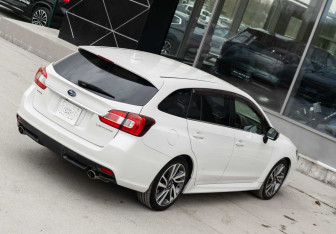 Подержанный автомобиль Subaru Levorg 2014 года (20 фото)