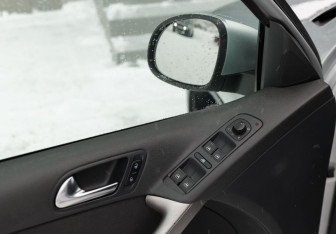 Подержанный автомобиль Volkswagen Tiguan 2009 года (15 фото)