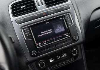 Подержанный автомобиль Volkswagen Polo Sedan 2018 года (14 фото)