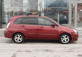 Подержанный автомобиль Suzuki Liana Wagon 2005 года (4 фото)