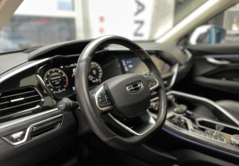 Подержанный автомобиль Geely Tugella 2021 года (10 фото)