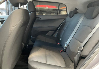 Подержанный автомобиль Hyundai Creta 2021 года (11 фото)