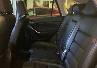 Подержанный автомобиль Mazda CX-5 2015 года (16 фото)