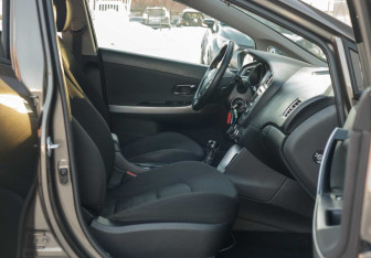 Подержанный автомобиль Kia Ceed Wagon 2018 года (18 фото)