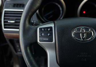 Подержанный автомобиль Toyota Land Cruiser Prado 2017 года (11 фото)