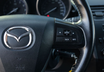 Подержанный автомобиль Mazda 3 Sedan 2013 года (12 фото)