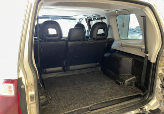 Подержанный автомобиль Mitsubishi Pajero 2003 года (8 фото)