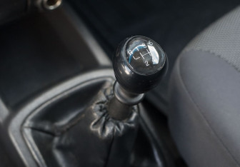 Подержанный автомобиль Chevrolet Aveo Hatchback 2006 года (16 фото)