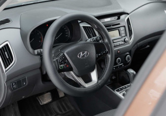 Подержанный автомобиль Hyundai Creta 2016 года (11 фото)